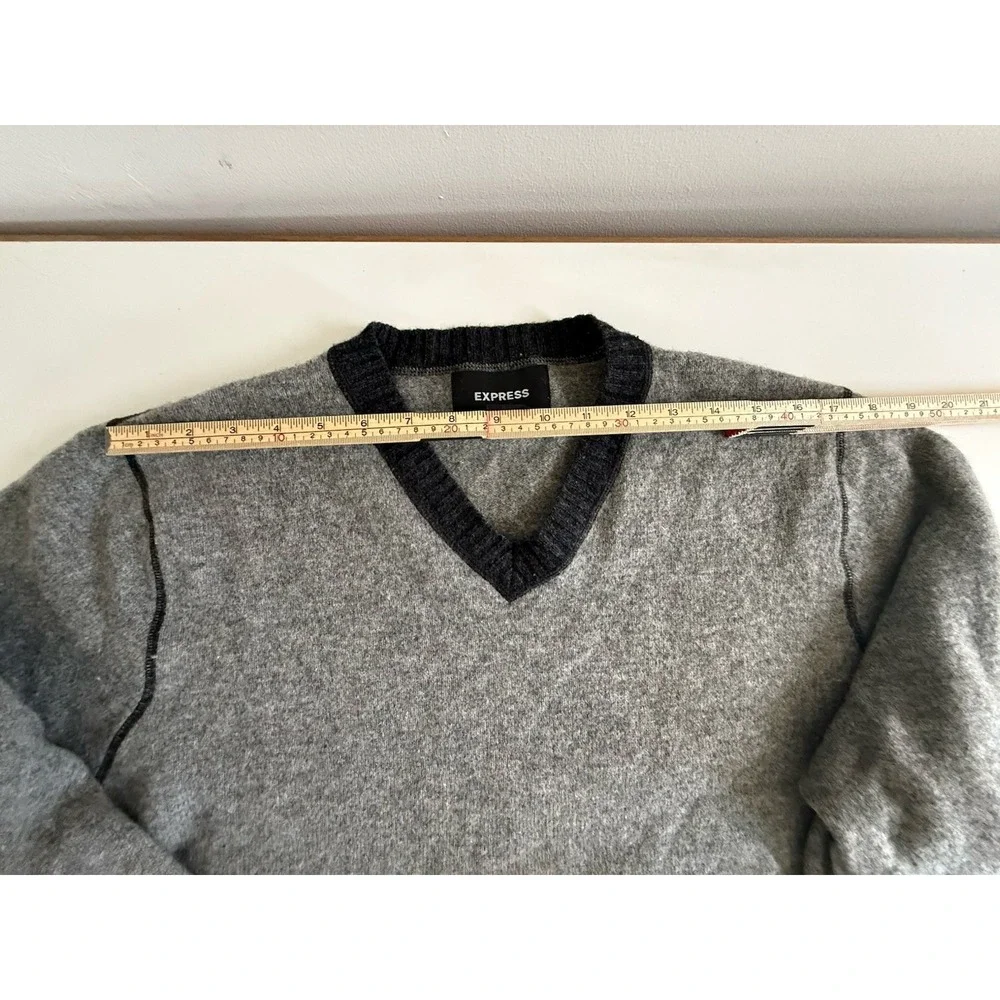 Express Men XXL Gray V Neck Sweater Black Trim Pullover Minimalist Classic